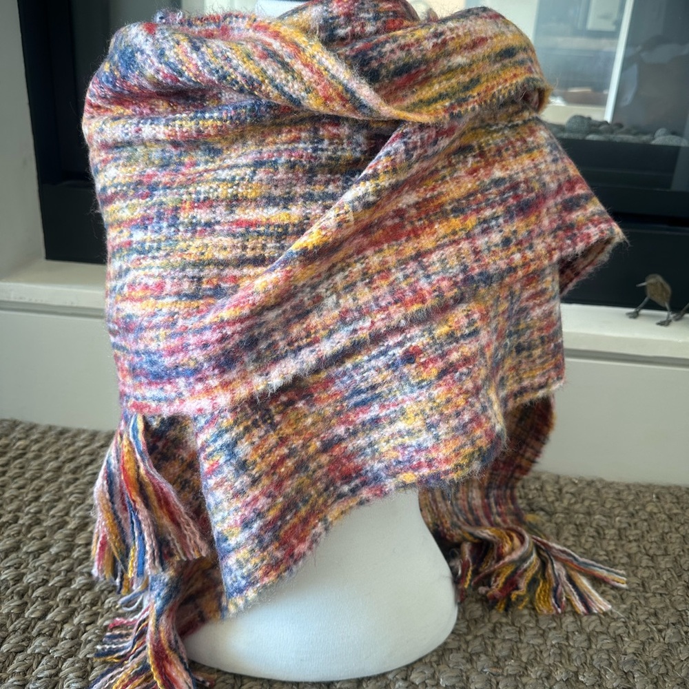 Pristine Stunning Multicolor Knit Scarf with Fringe - Picture 1 of 5